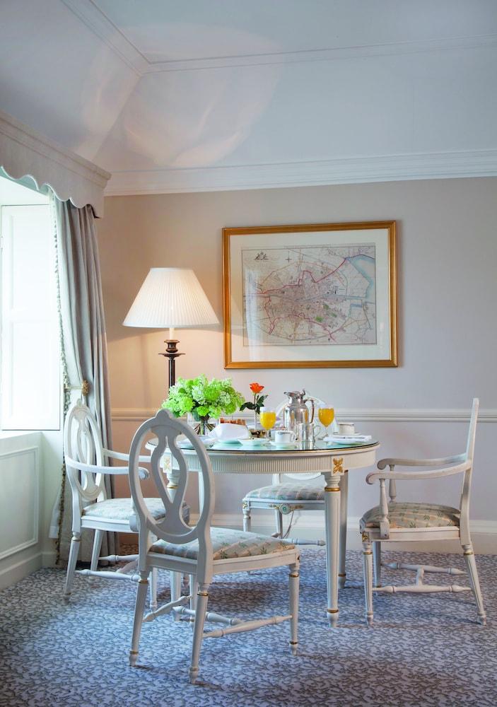 The Merrion Hotel Dublin Bagian luar foto