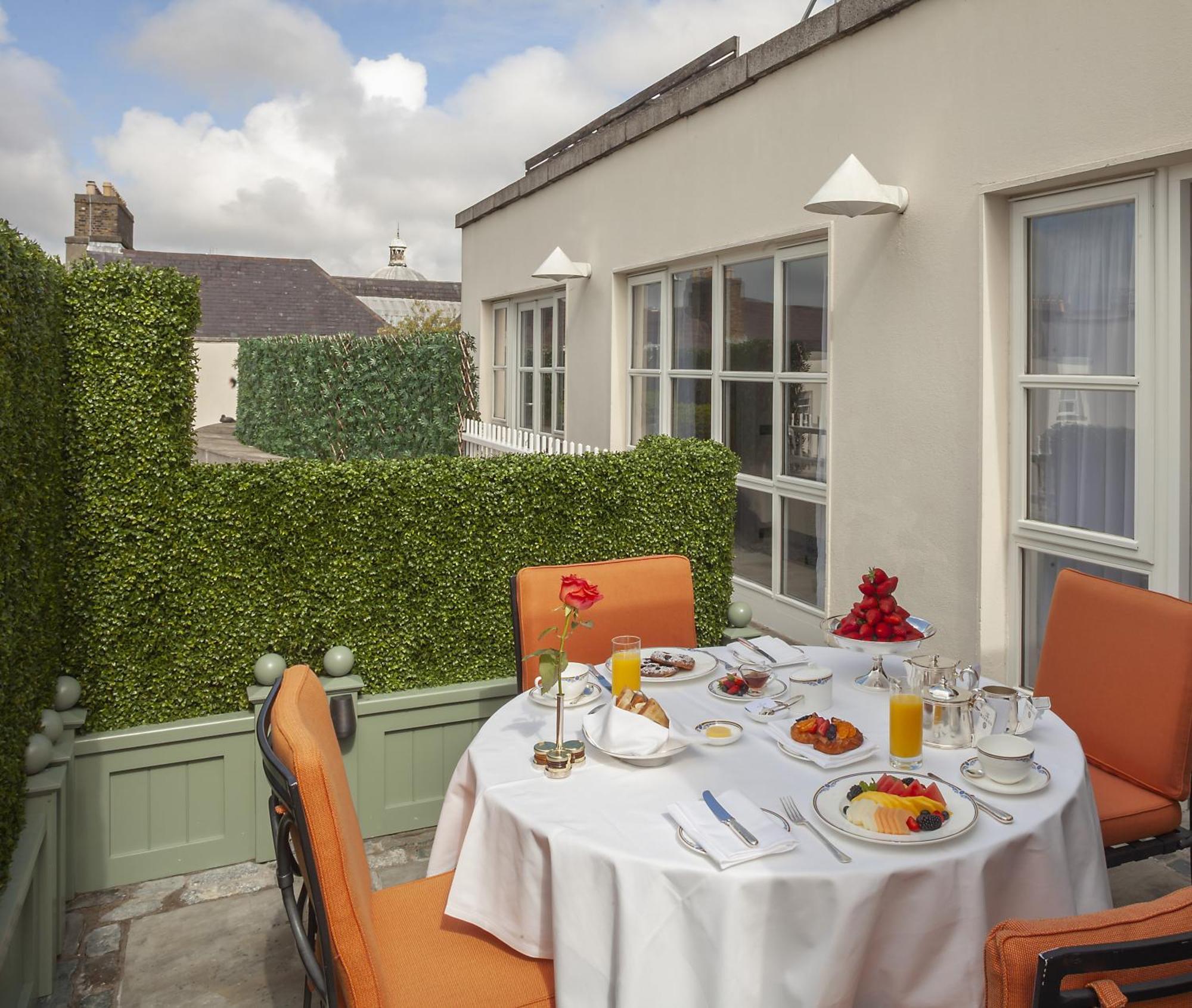The Merrion Hotel Dublin Bagian luar foto