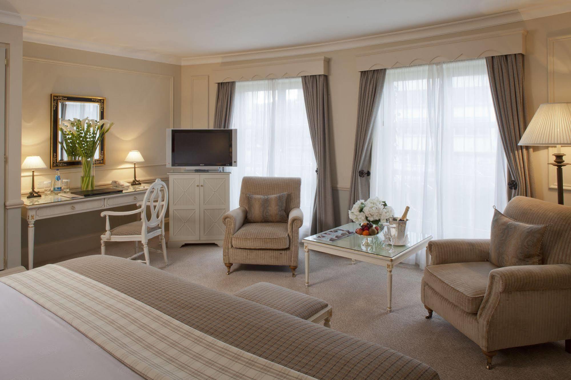 The Merrion Hotel Dublin Bagian luar foto